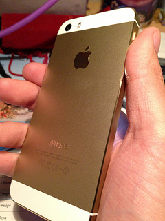 Nakup iPhone 5S zlato
